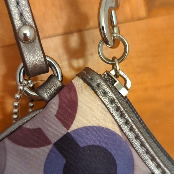 Coach Wristlet - Picture 7 of 7